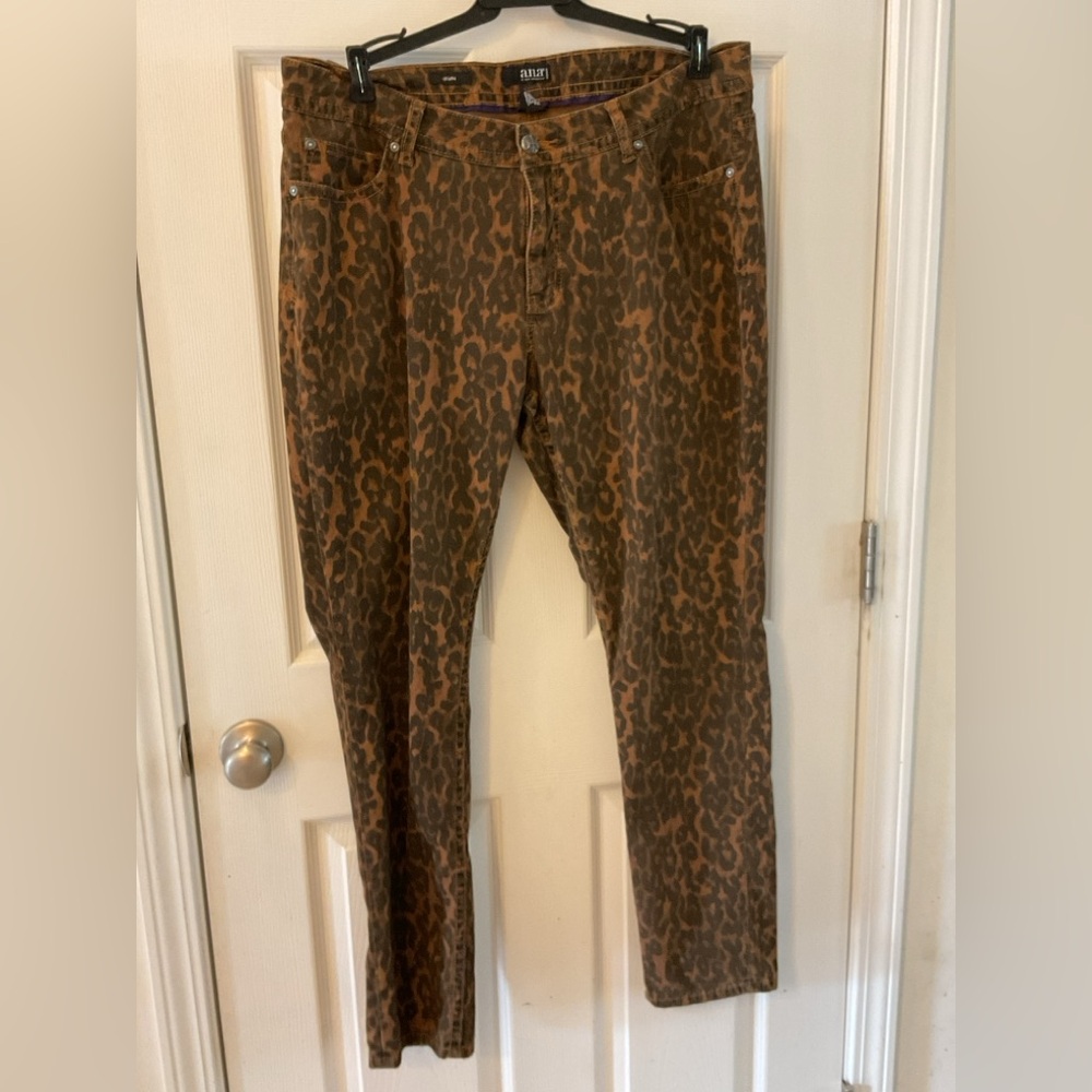 a.n.a A New Approach Women’s 16W Cheetah Print Skinny Jeans